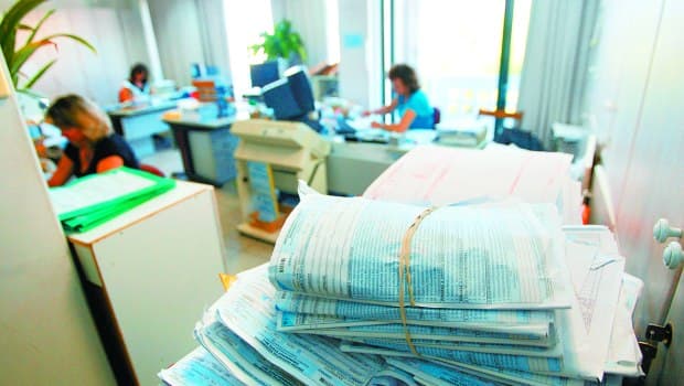 Φορολογική επίθεση κατά των εργαζομένων: Νέες παγίδες