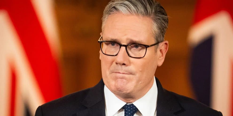 Βρετανία: Η εργατική τάξη πληρώνει τον λογαριασμό Στάρμερ