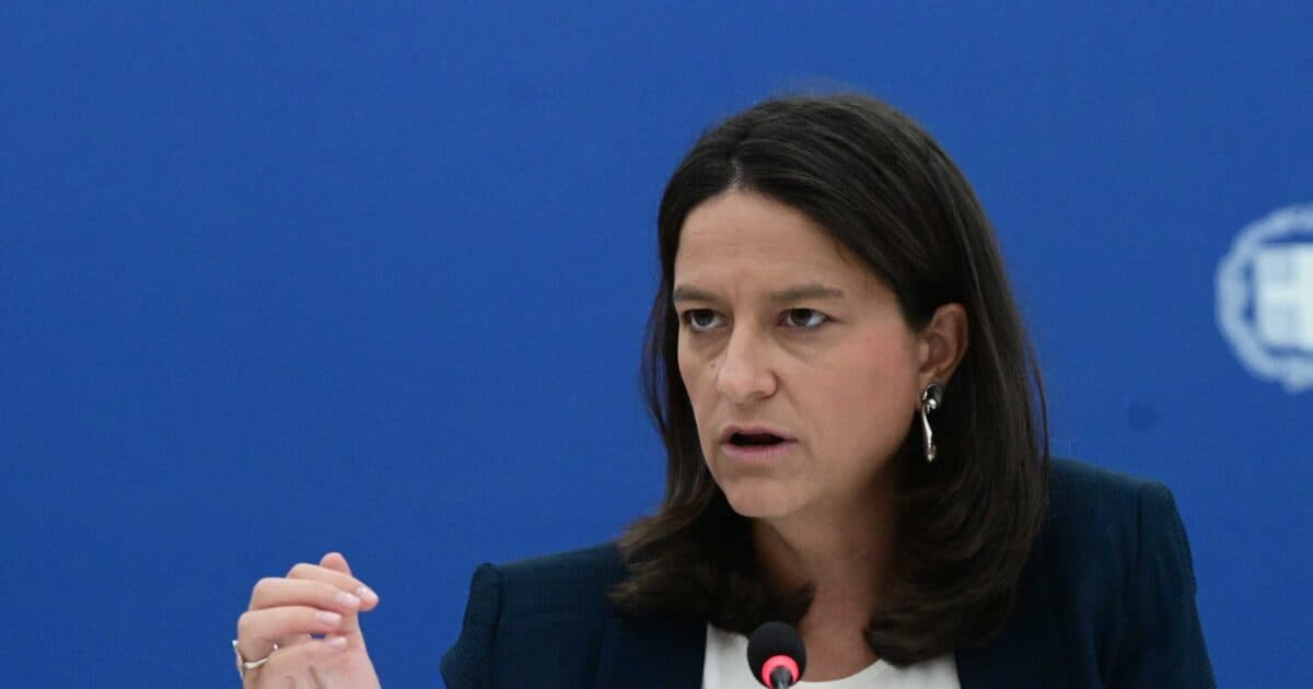 Κεραμέως: Ψίχουλα για τους εργαζόμενους, χρυσάφι για τα αφεντικά