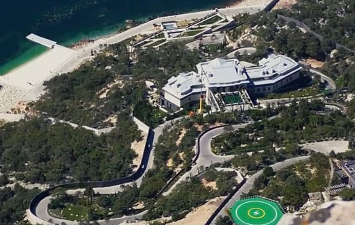 Το «παλάτι της ντροπής» του Πούτιν στην κλεμμένη Κριμαία