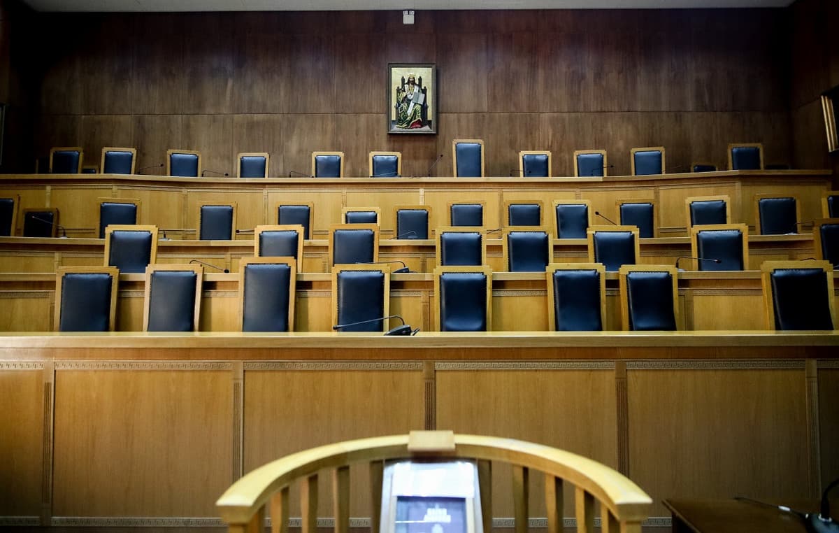 Τέμπη: Σκάνδαλο με την υπεράσπιση των ελεγκτών από το ΝΣΚ