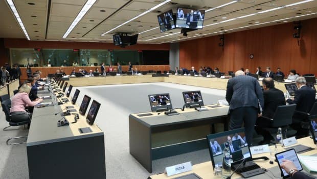 Eurogroup: Νέα στρατηγική για ενίσχυση του ευρώ εναντίον της αμερικανικής κυριαρχίας