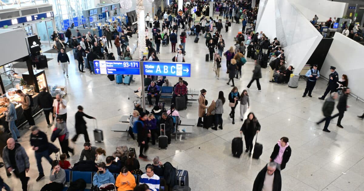 Μπλακ άουτ στις πτήσεις: Η αποτυχία των ιδιωτικοποιήσεων