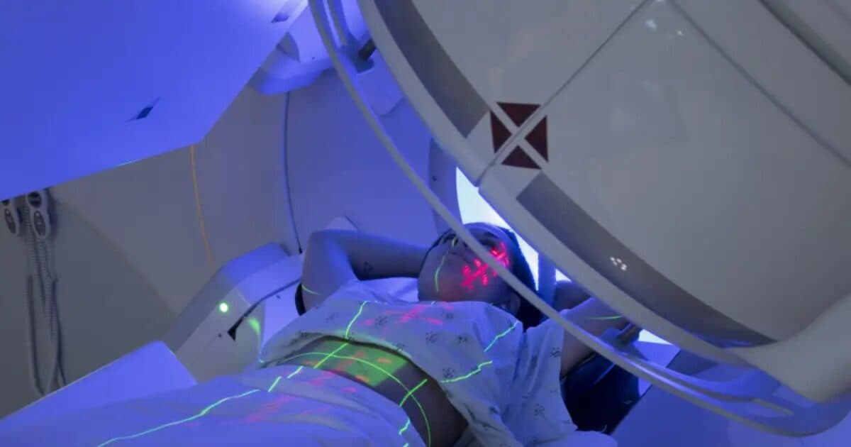 Ακτινοθεραπεία: Η μάχη για δημόσια υγεία και ίση πρόσβαση