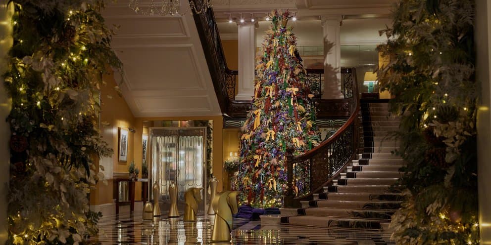 Χριστουγεννιάτικη πολυτέλεια: Η κοινωνική ανισότητα