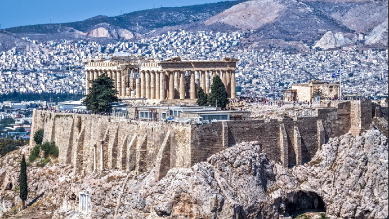 Τα hedge funds το σκάνε από το Λονδίνο και κοιτούν Αθήνα: Οι πλούσιοι ψάχνουν καταφύγιο, εμείς πληρώνουμε τα σπασμένα