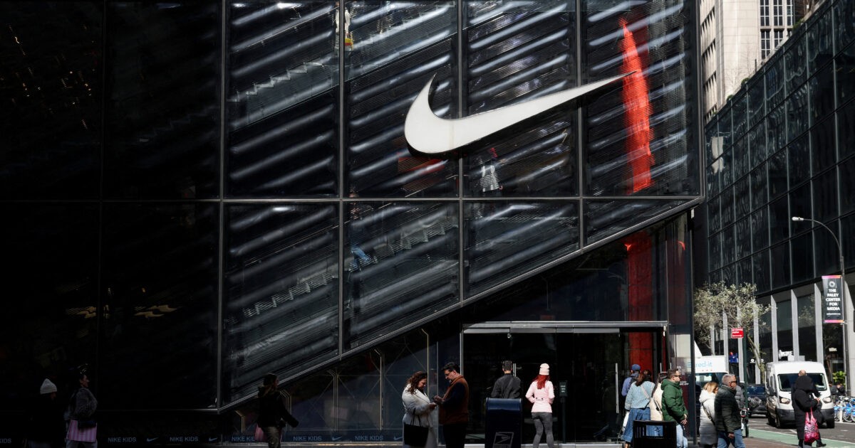 Η Nike κόβει εργαζόμενους και φεύγει από την Ασία: Το νέο μοντέλο της «ευελιξίας» γεννά ερωτήματα